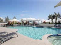 Swimming Pool - Mantra Mooloolaba Beach